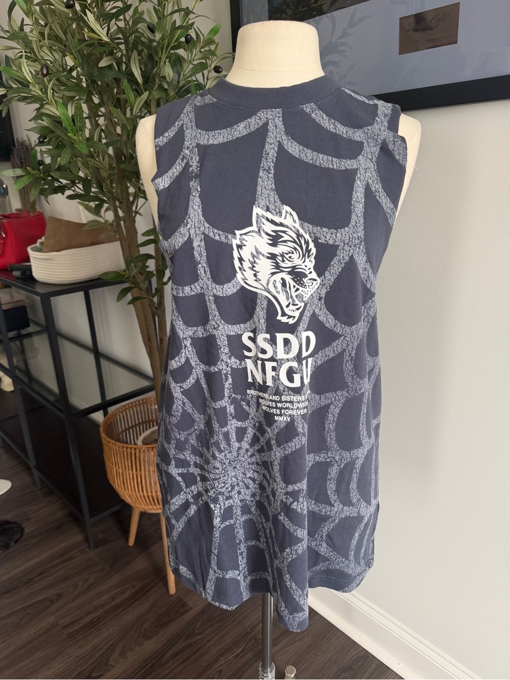 Darc Sport Venom Symbiote Web Oversized Athletic Tank Wolf Gray Graphic Muscle T